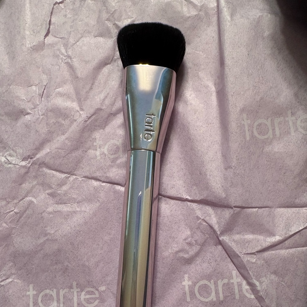 tarte Iridescent Silver Makeup Brush with Black Bristles
